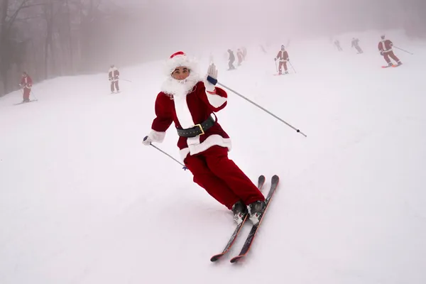 img of 缅因州滑雪圣诞老人