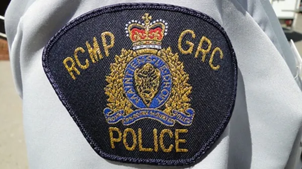 img of 星期三早上在素里发生枪击事件，驾驶员受伤，加拿大皇家骑警表示