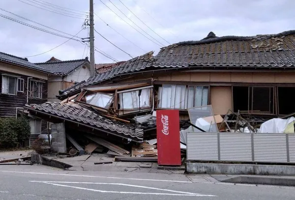 img of 日本西海岸发生一系列非常强烈地震后发布海啸警报