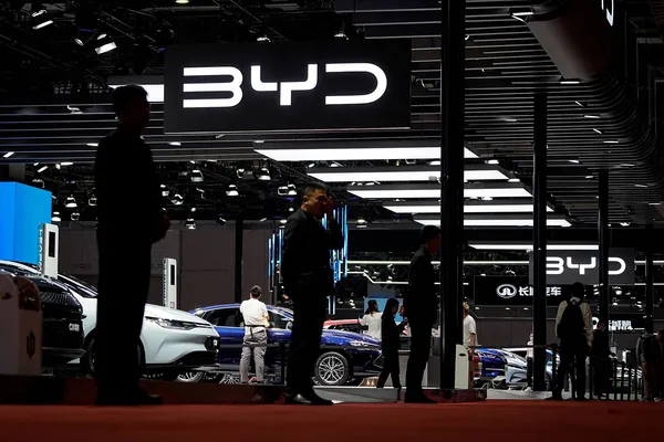 img of BYD超越特斯拉成为全球最大的电动汽车制造商