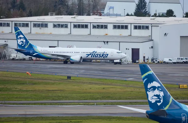 img of 阿拉斯加航空公司再次停飞所有波音737 Max 9喷气机，可能需要更多维护