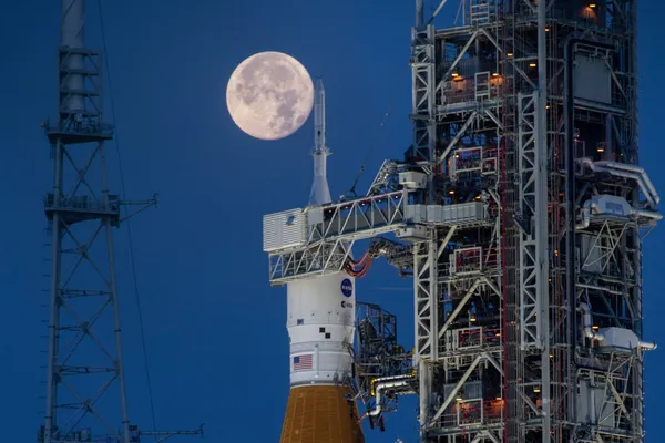 img of NASA宇航员登月计划再次延迟，登陆时间推迟至2026年