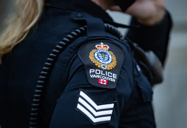 img of 温哥华警方称，一起交通冲突引发的枪击事件导致驾驶者受伤